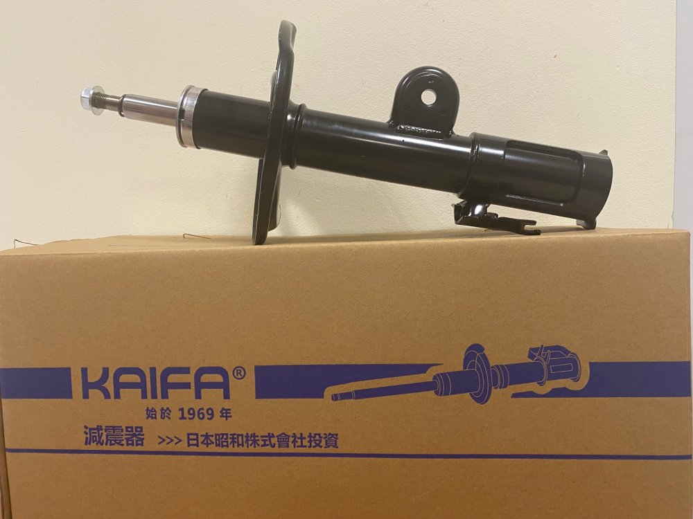 Амортизатор передний правый KAIFA TO3281R